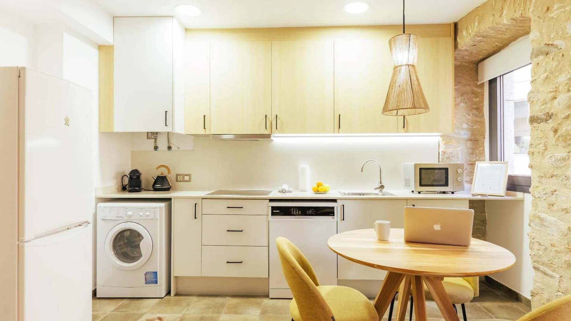Bravissimo Mercadal, Monthly Apartment Girona