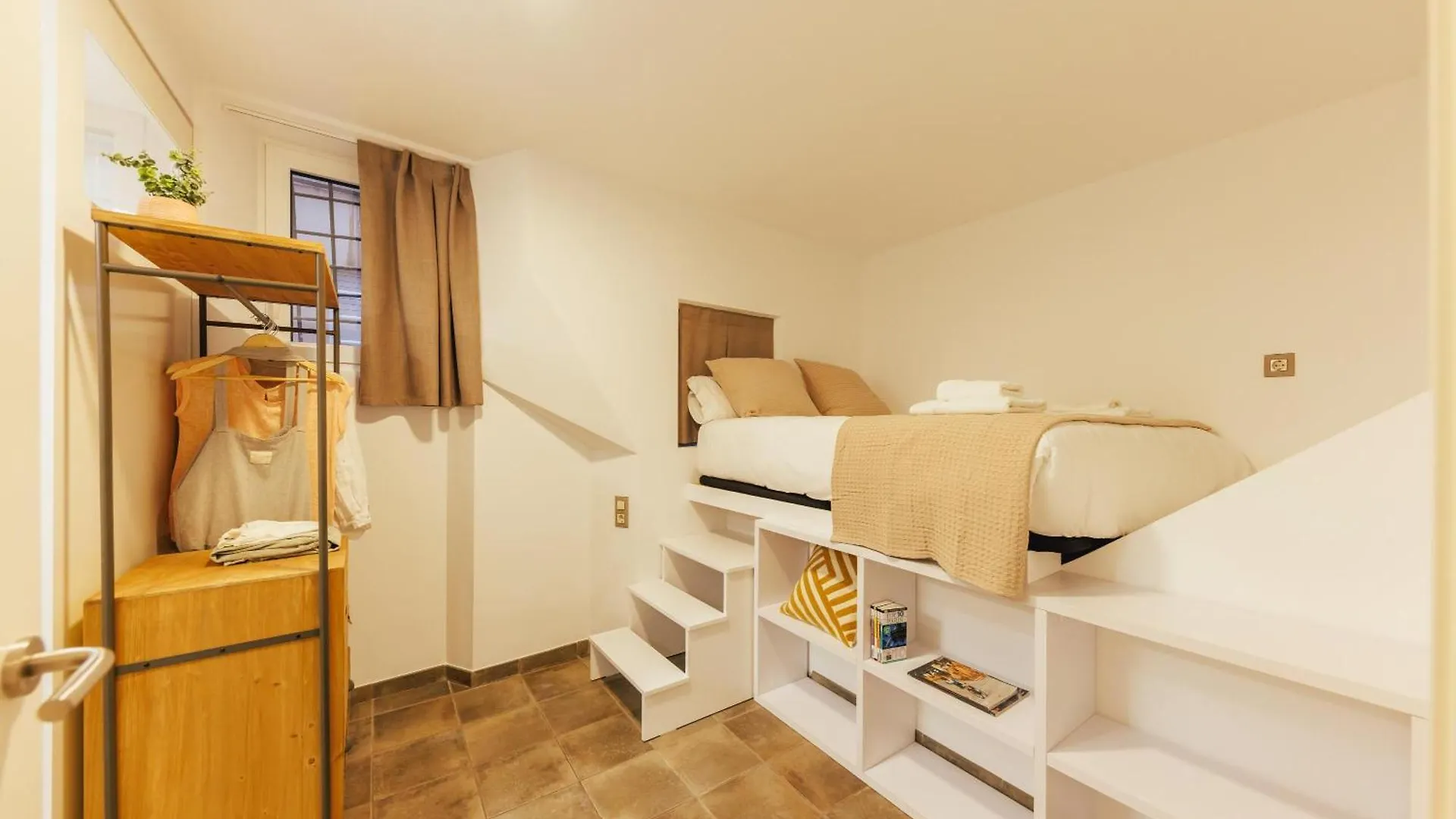 Bravissimo Mercadal, Monthly Apartment Girona