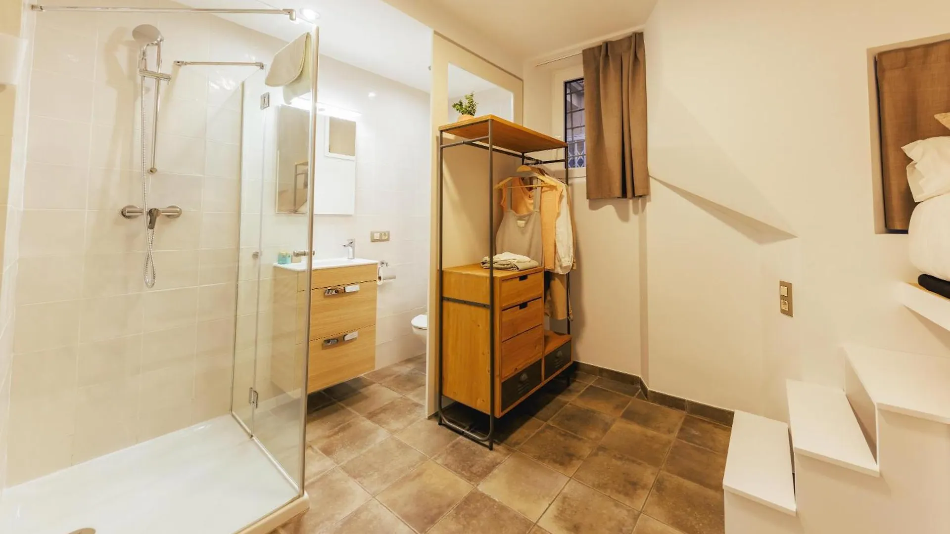 Bravissimo Mercadal, Monthly Apartment Girona