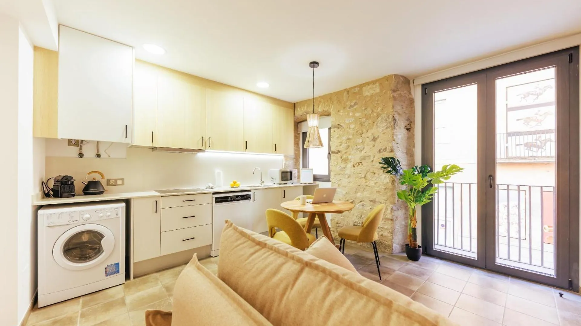 Bravissimo Mercadal, Monthly Apartment Gerona 0*,
