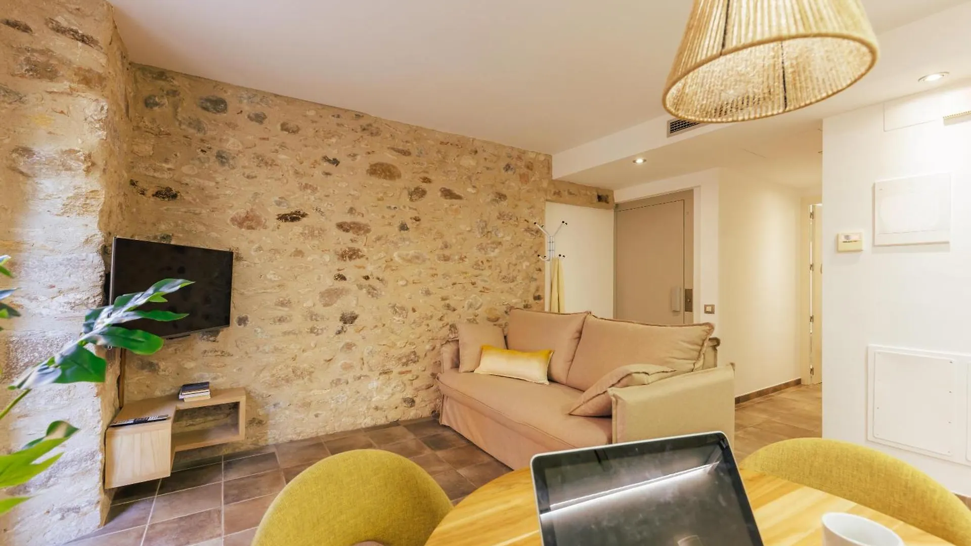 Bravissimo Mercadal, Monthly Apartment Gerona Spanje